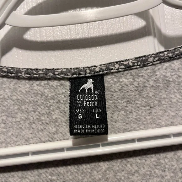 3/25$💥 Cuidado Con El Perro top floral blouse Women Medium long sleeve blue - Picture 3 of 4